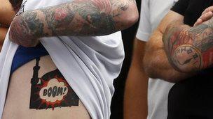 Aresztowano mężczyznę z tatuażem wysadzanego meczetu