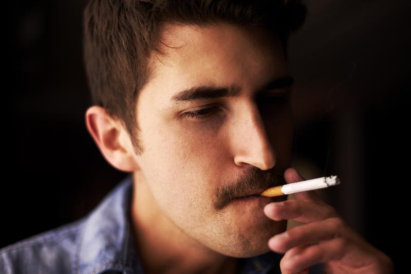 Ponad jedna trzecia papierosów nabywanych w Wolverhampton pochodzi z nielegalnych źródeł