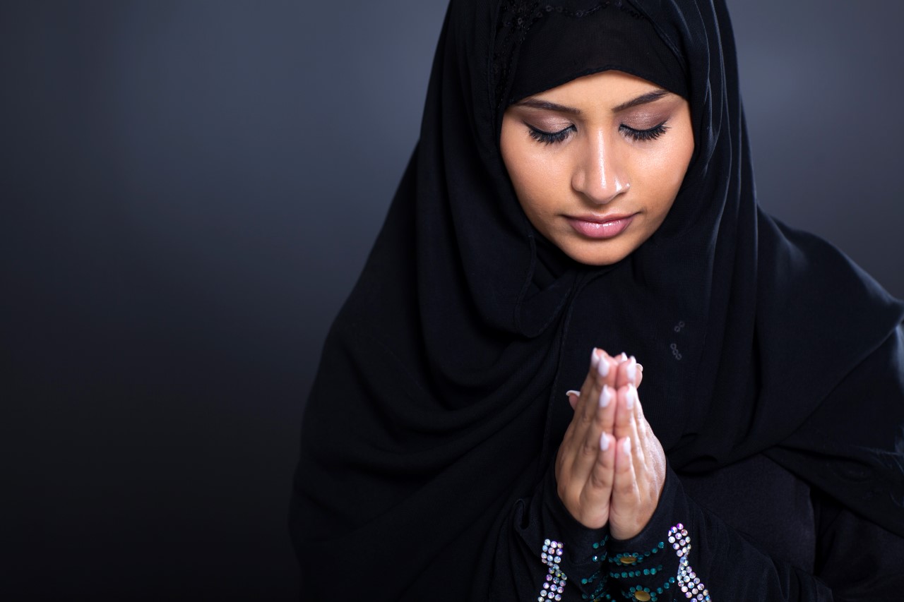 Muzułmanki nie mogą nosić spodni i korzystać z Facebooka