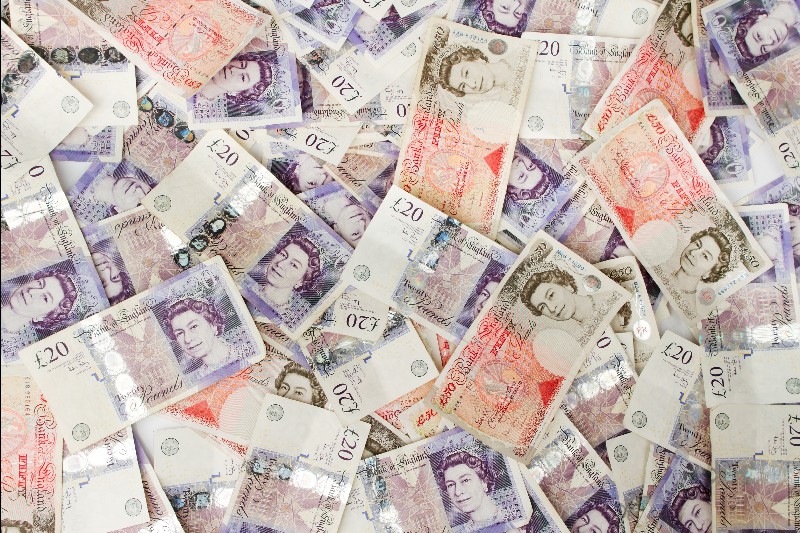 Rząd brytyjski daje £10.000 na start własnej działalności w Polsce