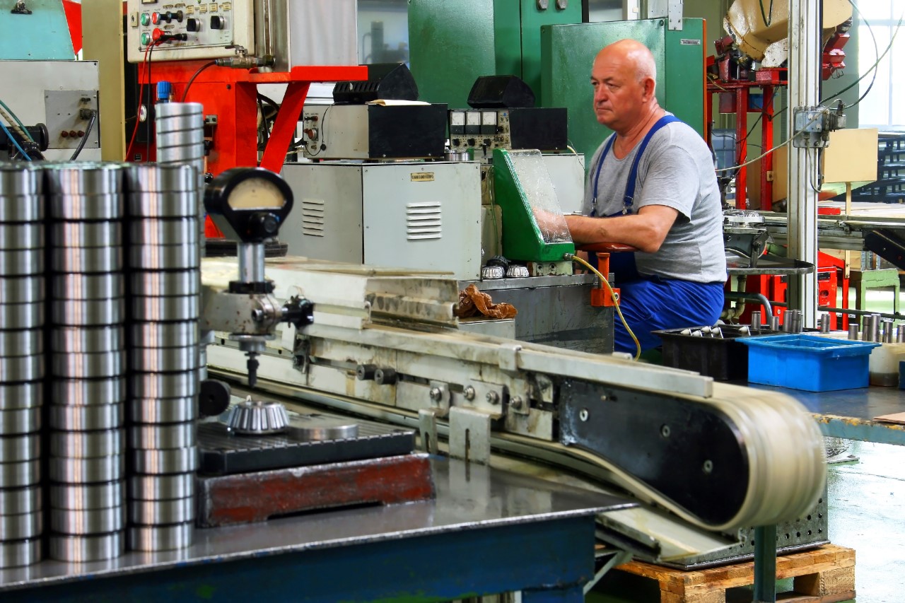 W West Midlands zlikwidowano prawie 100 tys. etatów w sektorze produkcji