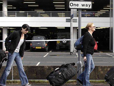 Cameron: koniec z lewą imigracją!