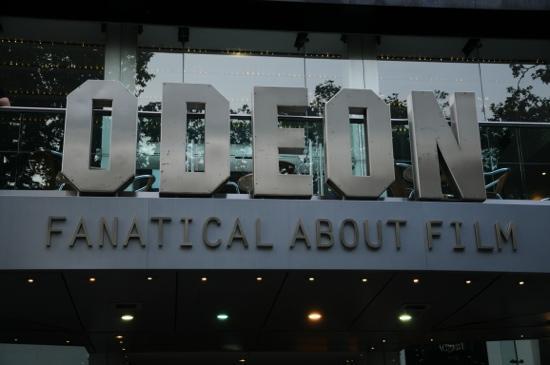 Ponad 2000 podań o pracę w nowym kinie