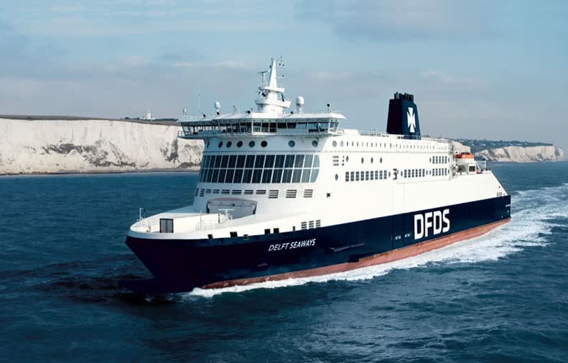 Wszyscy podróżujący promem z Francji muszą się poddać 14-dniowej kwarantannie