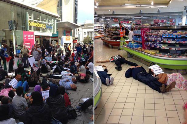 Demonstranci wymusili zamknięcie Sainsbury's