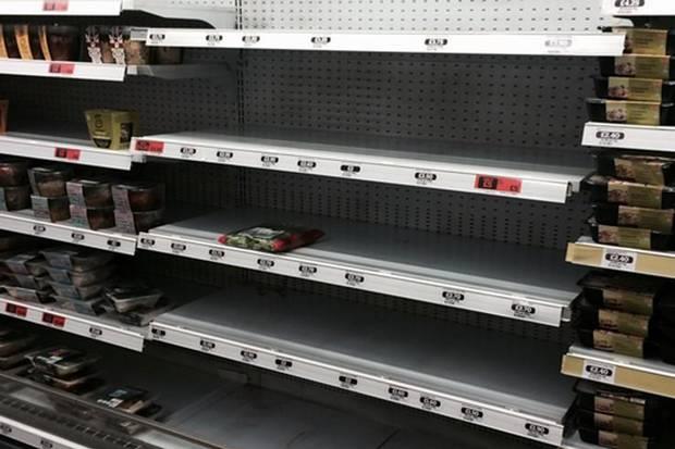 Usunięcie przez Sainsbury’s  koszernego jedzenia to uleganie terroryzmowi.