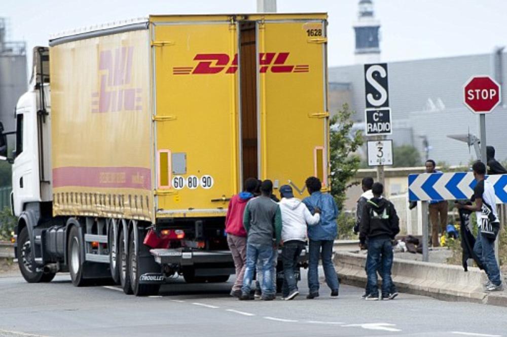 Szef Eurotunelu ostrzega wyjeżdżających na święta przed nielegalnymi imigrantami