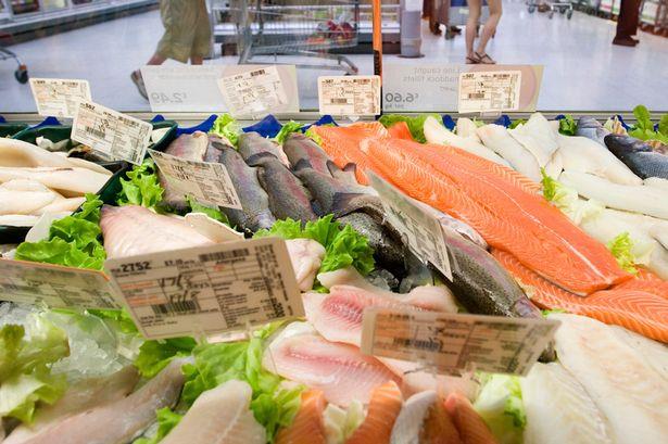 Świeże ryby w brytyjskich marketach mają nawet 15 dni!