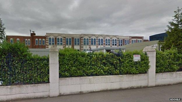 Pieniądze podatników przeznaczono na budowę szkoły w Pakistanie