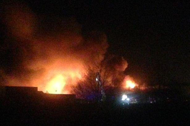 Pożar w Smethwick - utrudnienia na drogach