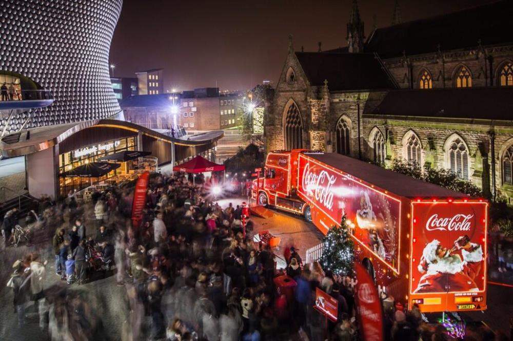 Świąteczna ciężarówka coca-coli w Birmingham