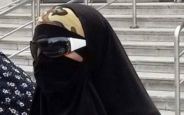 Muzułmanka skazana na 5 lat za promowanie terroryzmu