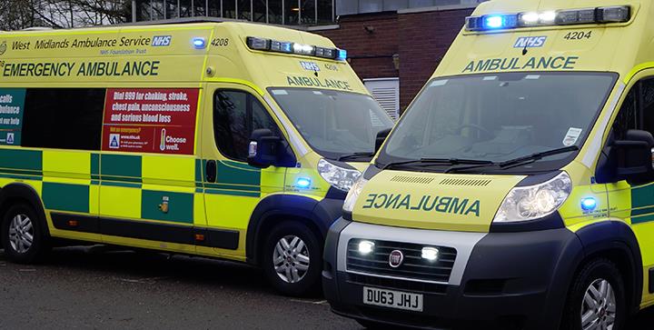 Pracownicy pogotowia apelują o rozwagę przy wzywaniu 999