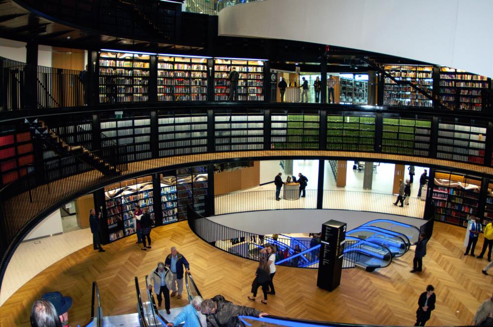 Trzy osoby dostały zakaz wstępu do biblioteki w Birmingham bo czuć było od nich nieprzyjemny zapach