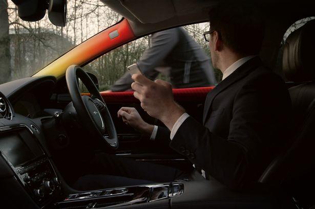 Koncern JLR pracuje nad technologią zabezpieczającą rowerzystów na drogach