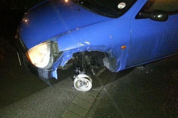 Pijana kobieta z Solihull jechała samochodem bez jednego koła