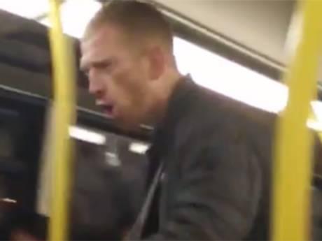 Video: Rasistowski atak na pasażerów autobusu - bo byli imigrantami