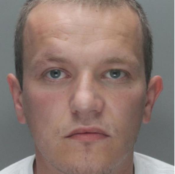 11 lat więzienia za atak na kobietę na tle rasowym