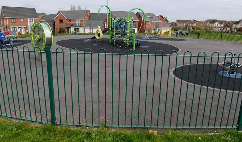 Mieszkańcy Bilston chcą likwidacji placu zabaw, bo jest miejscem antyspołecznych zachowań