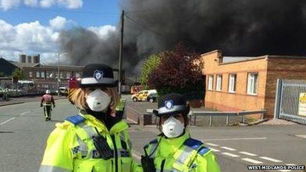 Dym nad Birmingham – ogromny pożar w fabryce w Oldbury