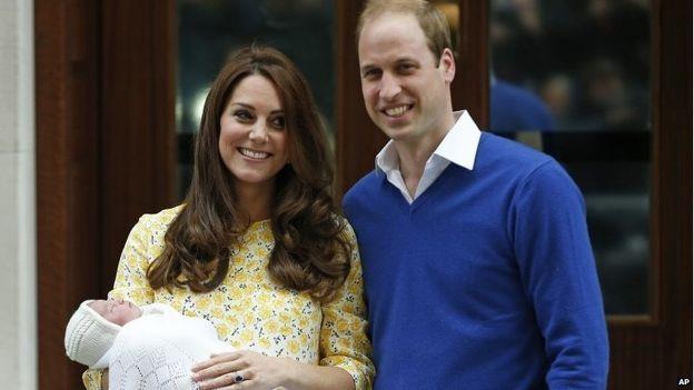 Royal baby: Księżna Kate i książę William pokazali swoją córkę