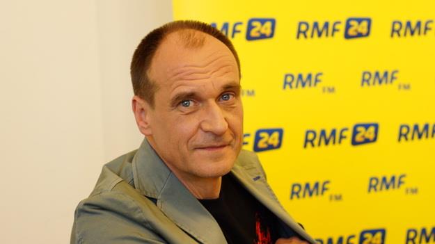 Komorowski traci, rośnie poparcie dla Kukiza