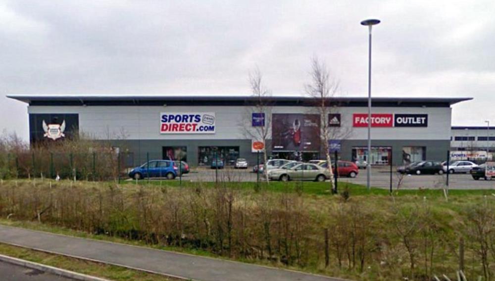 Grupa pijących alkohol Polaków utrapieniem mieszkańców Shirebrook