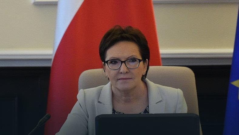 Ewa Kopacz ogłosiła dymisje ministrów w rządzie i przeprosiła Polaków za aferę podsłuchową