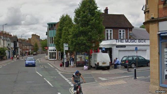 Kierowca autobusu miejskiego nie zabierał z przystanku muzułmanów