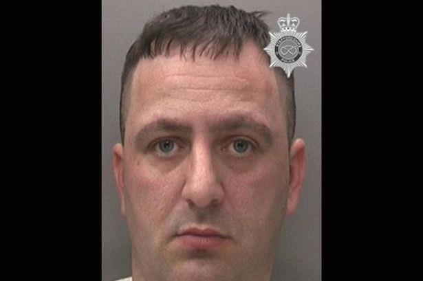 1 tys. funtów nagrody za informacje o zbiegłym więźniu