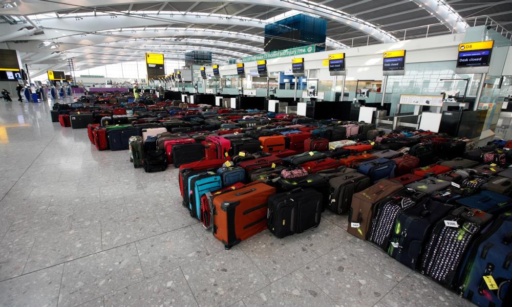 Awaria na Heathrow – tysiące pasażerów odleciało bez bagaży
