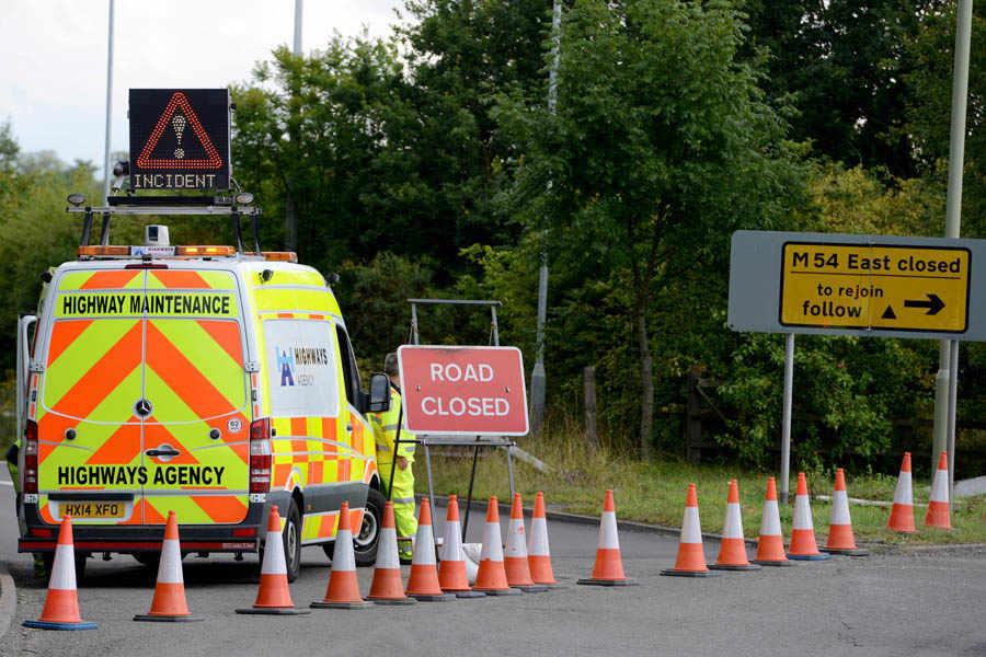 Szczątki ludzkie znalezione przy autostradzie M54 – policja wszczęła śledztwo