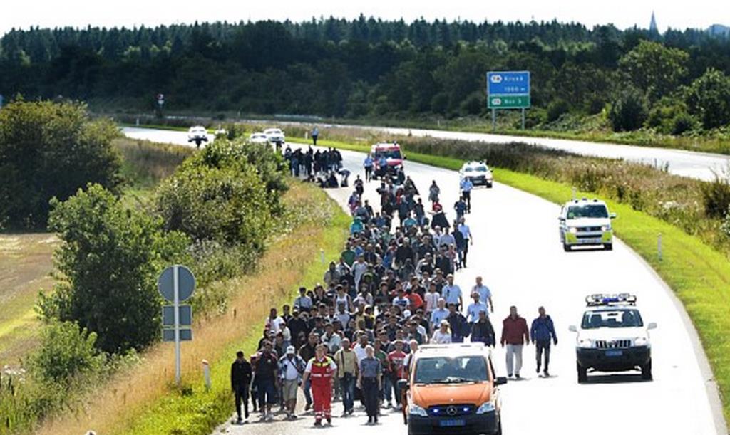 Dania zamyka autostradę i połączenia kolejowe z Niemcami, by powstrzymać uchodźców