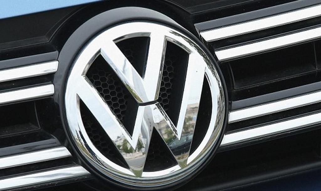 Skandal z emisją spalin w autach VW - setki tysięcy pojazdów zostanie wezwanych na naprawę