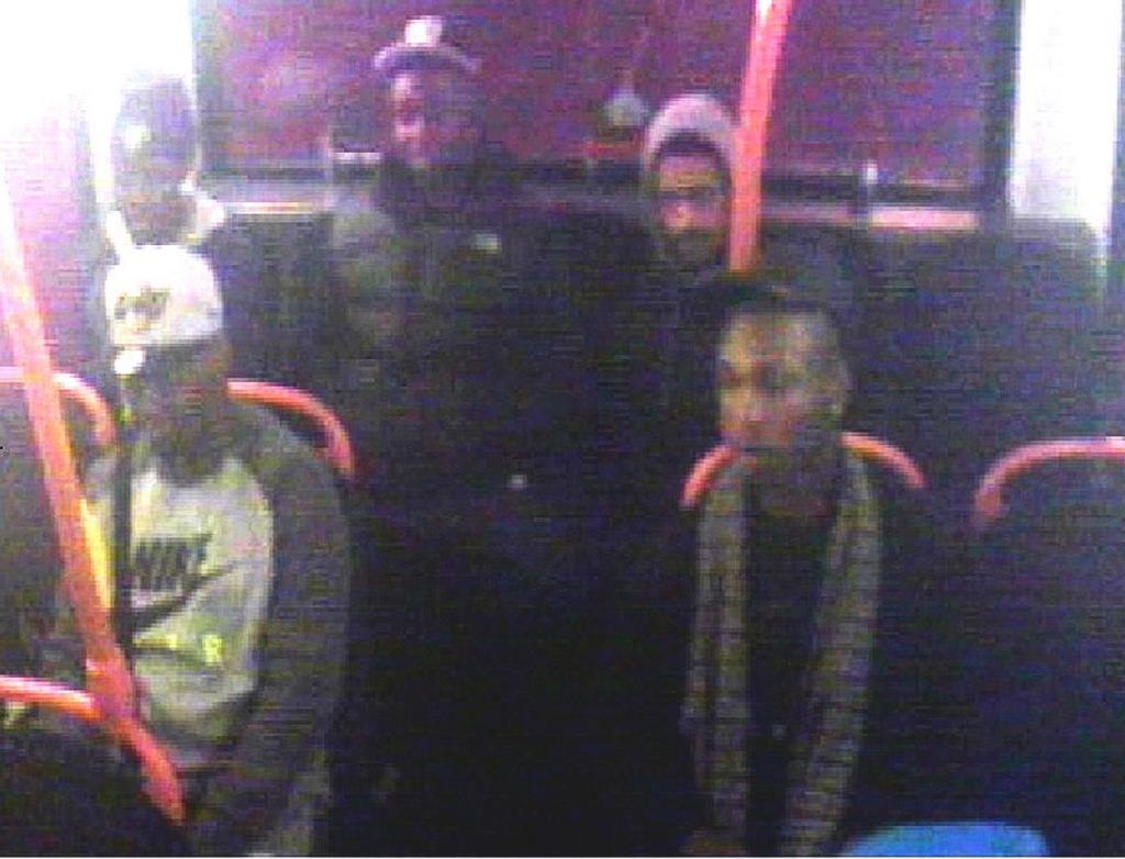 Pasażer autobusu numer 94 pięciokrotnie dźgnięty nożem po kłótni o otwarte okno