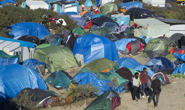 Zaostrza się kryzys w Calais – do końca roku liczba osób w obozie zwiększy się do 10 tys.