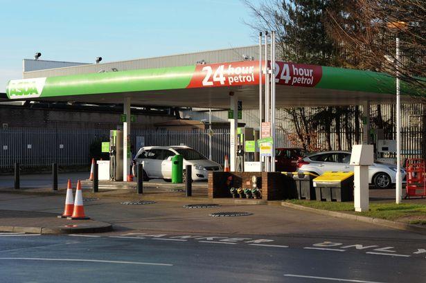 Na stacji należącej do Asdy pomylono paliwa w dystrybutorach