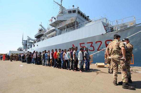 Nielegalny imigrant z Erytrei niezadowolony z gościnności Wielkiej Brytanii