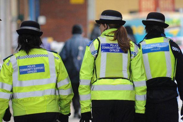 W West Midlads ponad 500 policjantów straci pracę