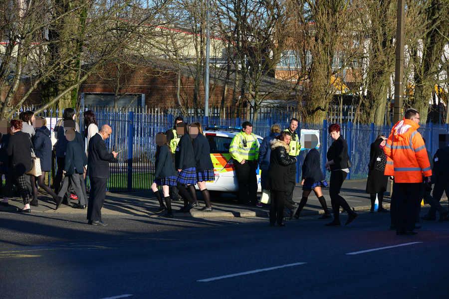 Alarmy bombowe w kilkunastu szkołach w Birmingham i Londynie