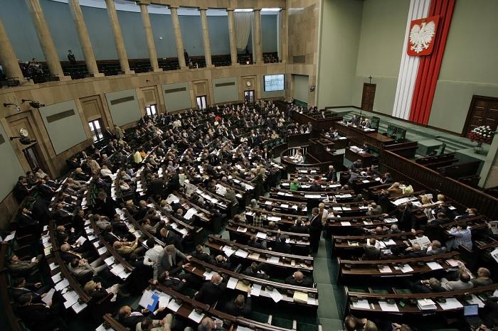 Sejm przyjął program Rodzina 500+
