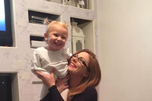 Dwulatka straciła oko, bo lekarze przez półtora roku nie potrafili dostrzec raka