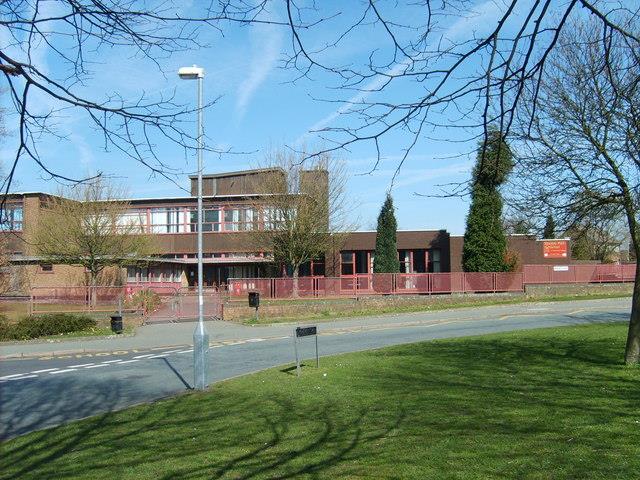 11-latek dźgnął swojego rówieśnika w szkole w Wolverhampton