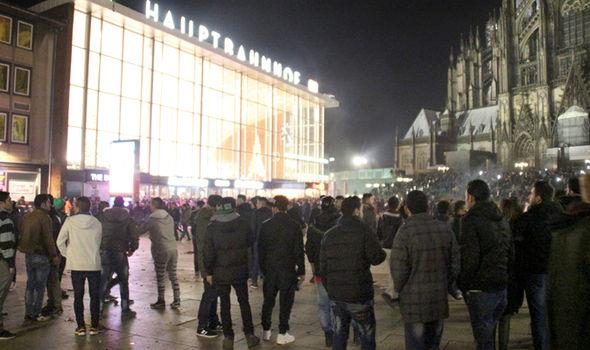 Niemcy chcą zakazać reklam z nieodpowiednio ubranymi kobietami w reakcji na ataki w Kolonii