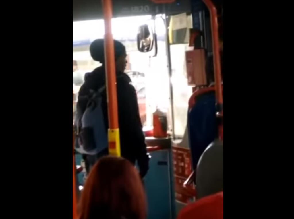 Agresywny pasażer znieważył kierowcę autobusu