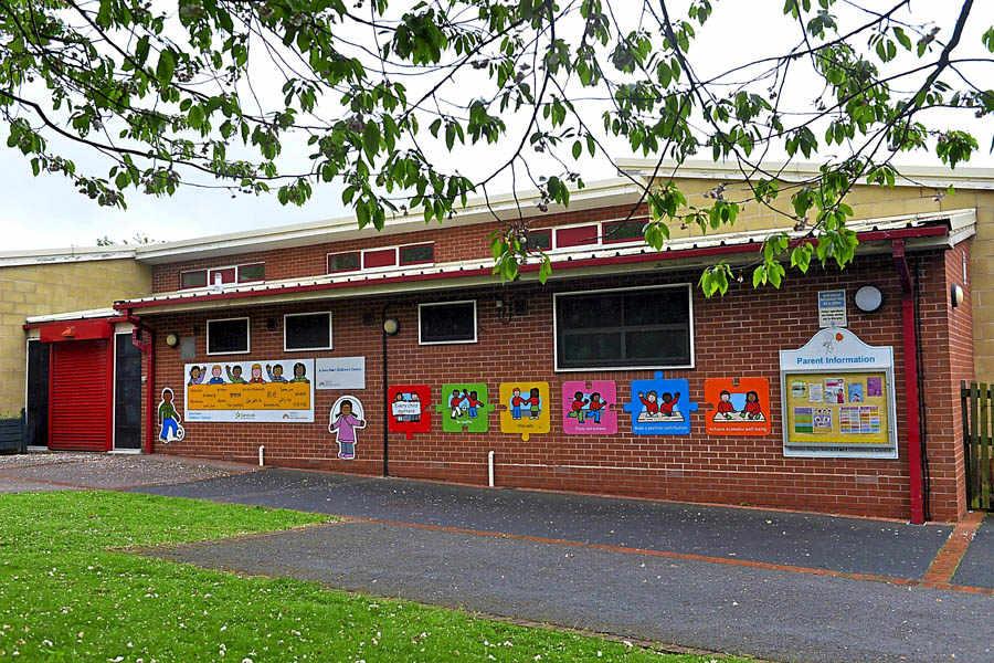 Czworo przedszkolaków uciekło przez otwartą bramę – placówkę tymczasowo zamknięto