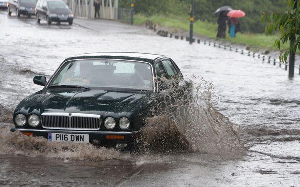 Powodzie w Birmingham i West Midlands – ulewny deszcz po raz kolejny dał o sobie znać