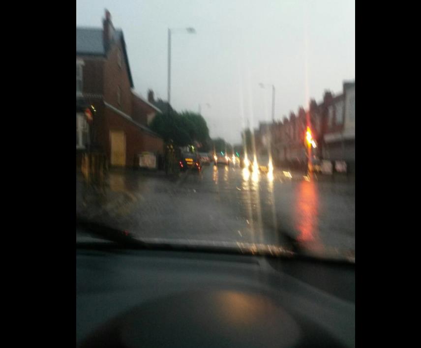 Czwartkowa ulewa sparaliżowała Birmingham – strażacy otrzymali ponad 900 wezwań