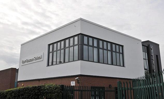 Uczeń usunięty ze szkoły, bo poleciał na Alaskę zobaczyć się z umierającym dziadkiem