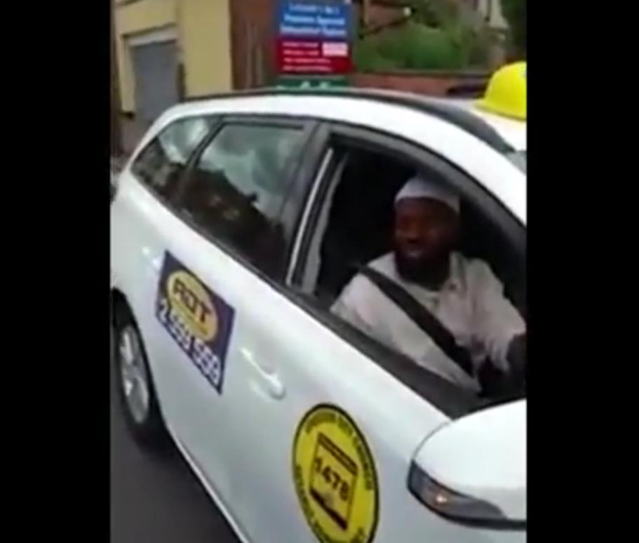 Taksówkarz-muzułmanin odmówił przewiezienia niewidomego i jego psa